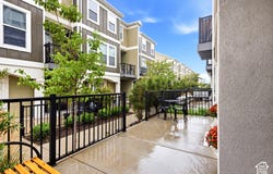 3860 W MOSSMORRAN Ln, Taylorsville, UT 84129