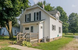 212 W James Street, Lawrence, MI 49064