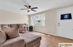 513 Howard Avenue, Middlesex, NJ 08846