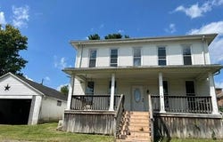 216 W Sheridan Avenue, Somerset, OH 43783