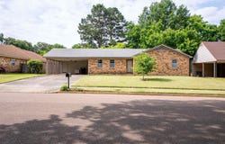 5723 BARTLETT WOODS Dr, Bartlett, TN 38134