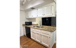 520 N STAPLEY Drive, Mesa, AZ 85203