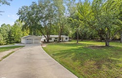 196 New Harrison Bridge Road, Simpsonville, SC 29680