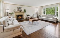 1374 NAVAHOE DRIVE, Mt Lebanon, PA 15228