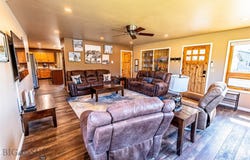 14 Peters Lane, Gardiner, MT 59030