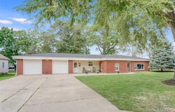221 4th Avenue, Edwardsville, IL 62025