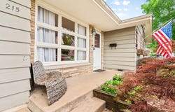 215 W Kingsbury Street, Springfield, MO 65807