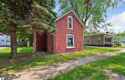 618 N River Avenue, Alma, MI 48801