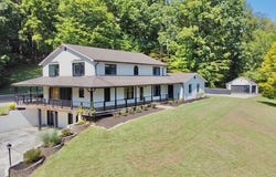 721 Valley Dr, Livingston, TN 38570