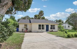 500 E CAROLINE STREET, TAVARES, FL 32778