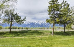 330 E SAGEBRUSH Drive, Jackson, WY 83001