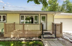 105 Kennedy St, New London, IA 52645