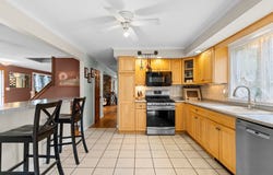 37 Orchard St, New Bedford, MA 02740