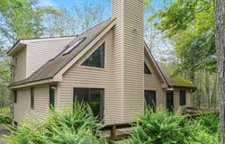 64 Lyman Lane, Clifton Township, PA 18424