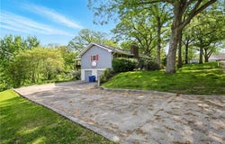 802 High Drive, Excelsior Springs, MO 64024