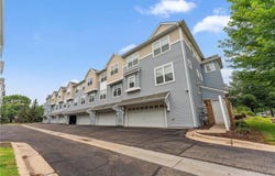 1679 Village Trail E, Maplewood, MN 55109