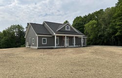 3 Lilac Lane, Houlton, ME 04730