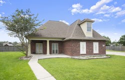 22753 Balsam Dr, Denham Springs, LA 70726