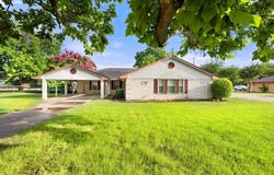 1120 Pierce Road, Red Oak, TX 75154