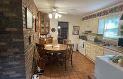 105 Hurstland Ct, Bardstown, KY 40004