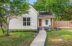 809 E Marvin Avenue, Waxahachie, TX 75165