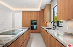 5126 Lindley Ave, Encino, CA 91316