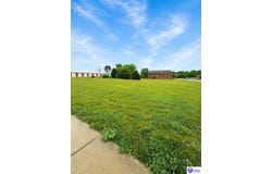 23 Elm Road, Radcliff, KY 40160