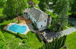 40 Thornley Dr, Chatham Twp., NJ 07928-1314