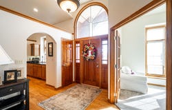 S101w32920 Westpointe Dr, Mukwonago, WI 53149