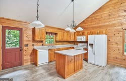 64 Hart, Ellijay, GA 30540