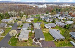 10 QUEEN ANNE WAY, SOUDERTON, PA 18964