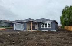 190 Barton Road, Eagle Point, OR 97524
