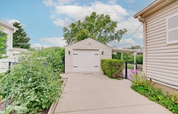 426 N 11th Avenue, Beech Grove, IN 46107