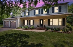 8 Grafton Ct, Hillsborough Twp., NJ 08844