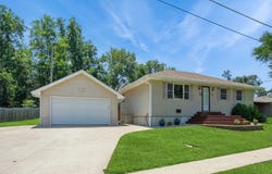 225 E Front Street, Colfax, IA 50054