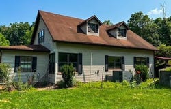 4332 Green Valley Road, Huntington, WV 25701