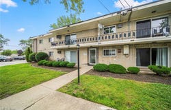 1372 Golden Gate Boulevard, Mayfield Heights, OH 44124