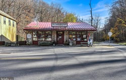 100 LANDENBERG ROAD, LANDENBERG, PA 19350