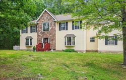 210 Swartsburo Drive, Tamiment, PA 18371
