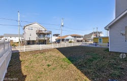 206 E Palmetto Street, Kill Devil Hills, NC 27948