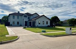 613 Wildcat Way, Kennedale, TX 76060