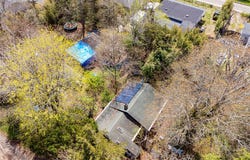33 Locust Avenue, Southampton, NY 11968