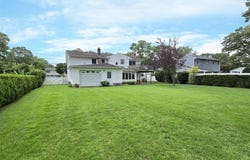 27 Donald Street, Holbrook, NY 11741