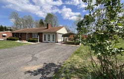 400 Woodland Cir, Lynchburg, VA 24502
