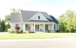 100 Laurie Dr, Mena, AR 71953