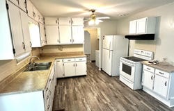 6 CHARLES Drive, Centralia, IL 62801