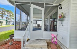 799 E Klosterman Rd, Tarpon Springs, FL 34689