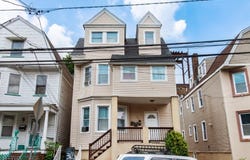 305 S 11Th St, Newark City, NJ 07103-1911