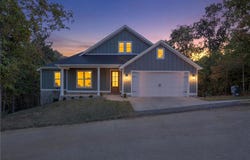 12 Dunvegan Drive, Bella Vista, AR 72715