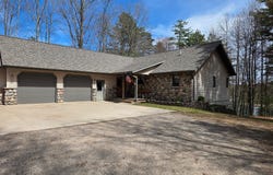 N11812 DEER LAKE RD E, Tomahawk, WI 54487